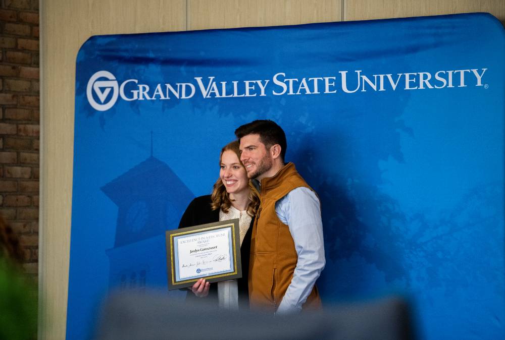 Awardee taking picture 2